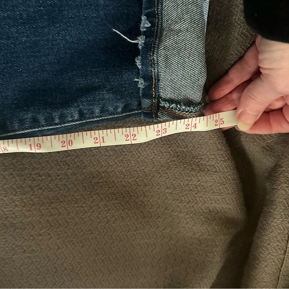 Judy Blue Ankle Cropped Blue Jeans in vintage “Lawman” jean style - Picture 10 of 10